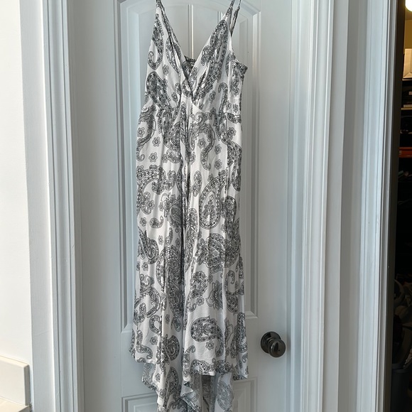 Dress - Picture 1 of 2